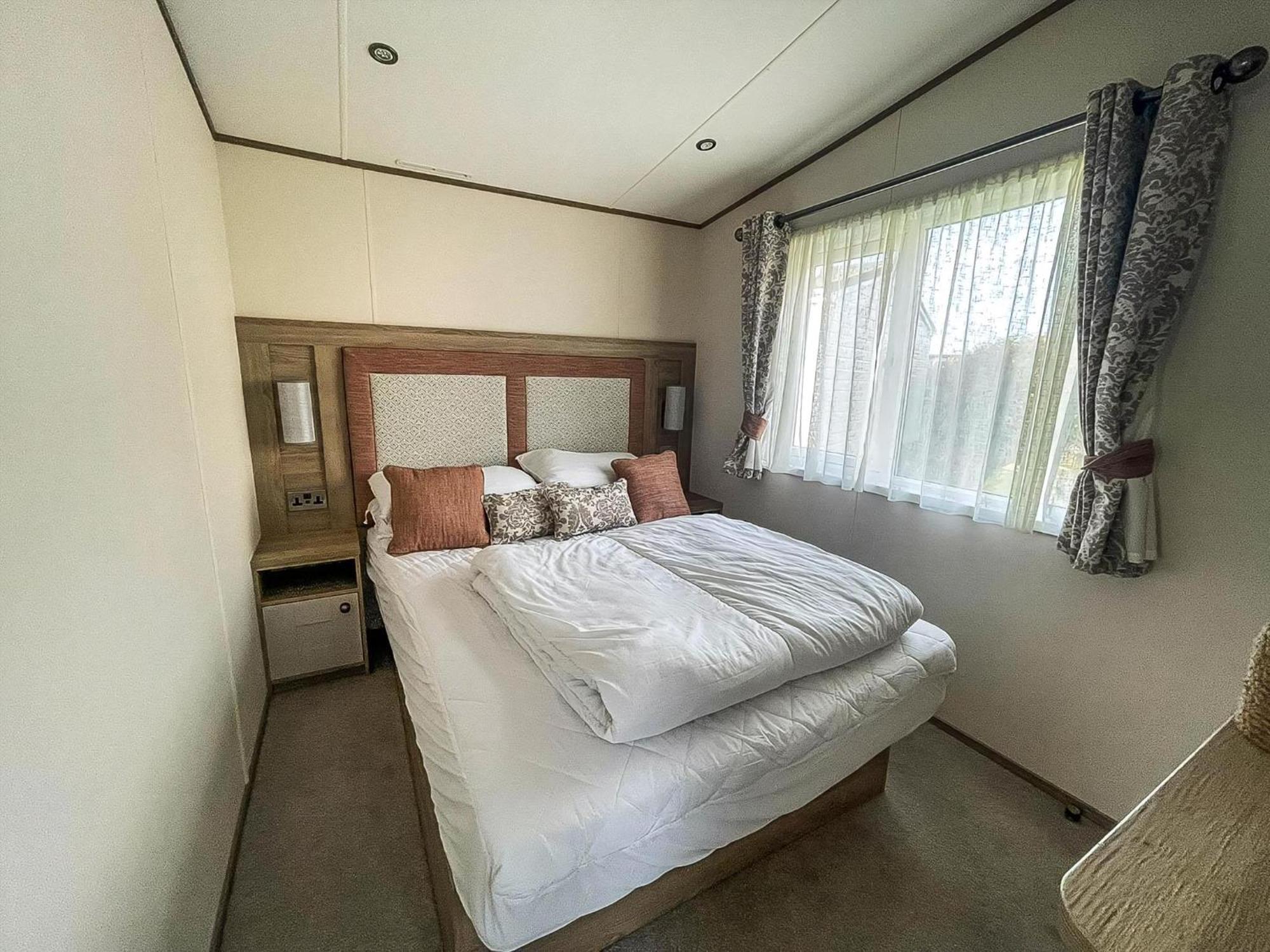 Stunning 8 Berth Caravan With Decking At Kessingland Beach Ref 90017D Benacre Εξωτερικό φωτογραφία